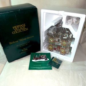 Department 56 Dickens Village Series Sir John Falstaff Inn 4th Edition 1995, NEW